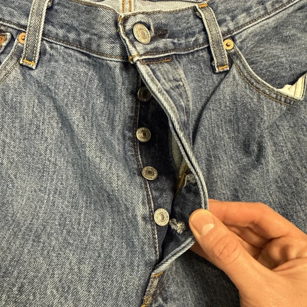 Levi Strauss 501 Jeans Mens 36x30 Button Fly Dark‎ Wash Denim